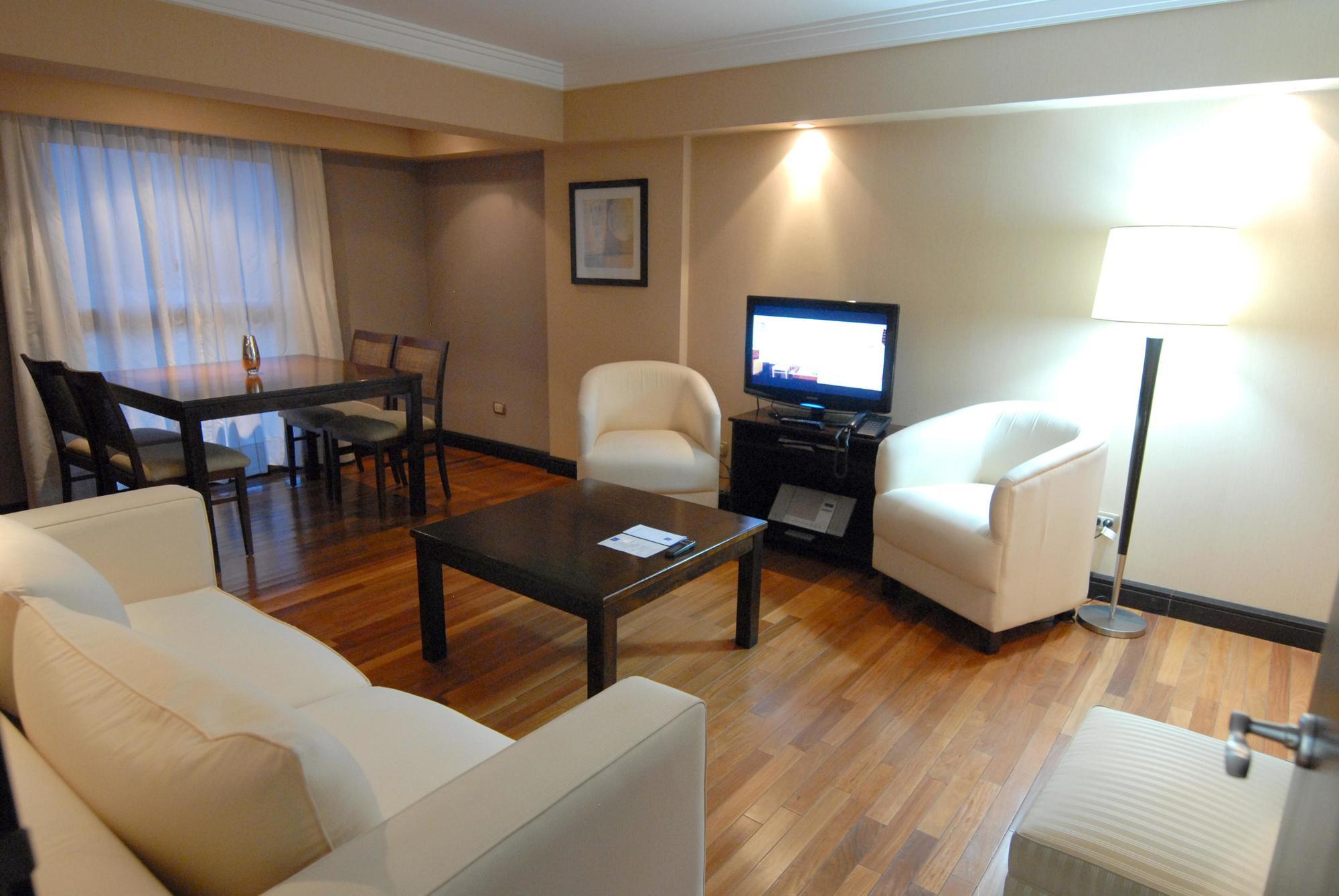 Premium Tower Suites メンドーサ エクステリア 写真